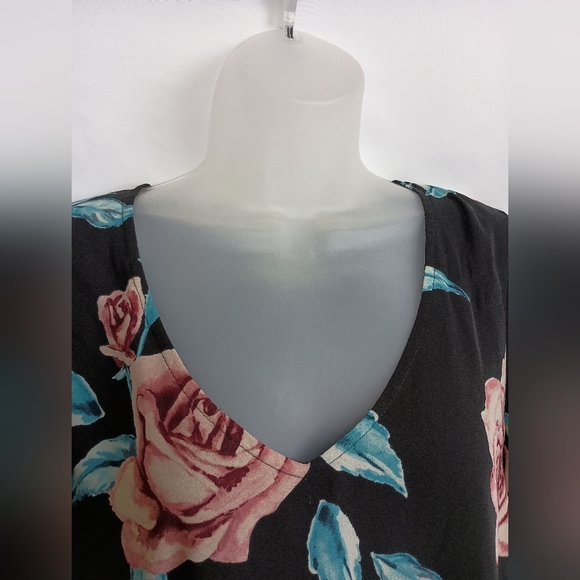 SHOW ME YOUR MUMU Butterly Red Pink Rose Floral V-Neck Black Dress (#895) - Picture 4 of 6